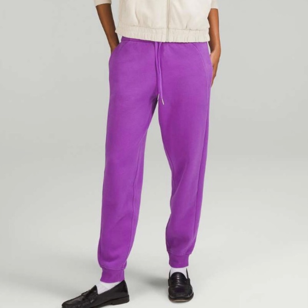 Lululemon Moonlit Magenta Scuba Joggers